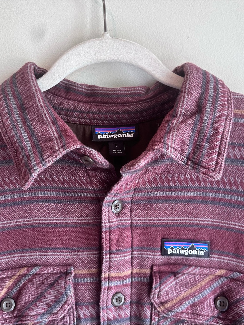 Patagonia Fjord Insulated Flannel Button Front Shirt 27640 Folk Dobby dark ruby - Picture 7 of 7